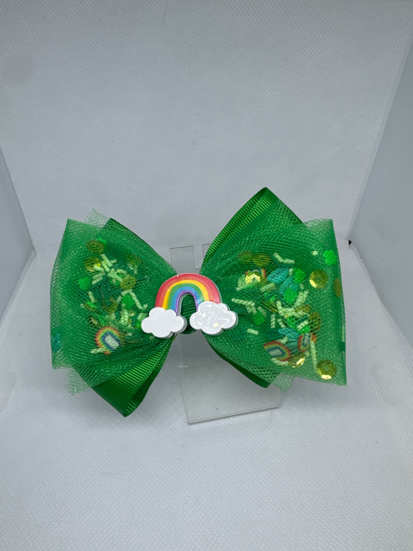 Rainbow Clover Shaker Bow