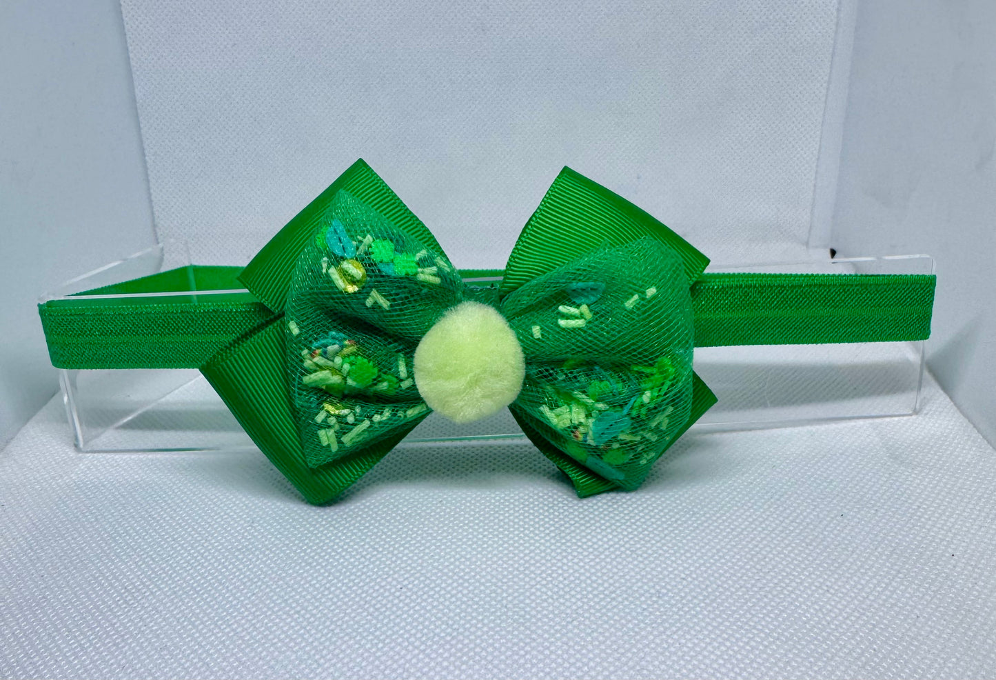 Rainbow Clover Shaker Bow